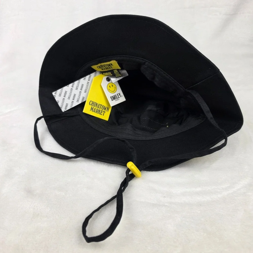 Smiley Bucket Hat Cap Medium Large Chinatown Market Woven Label Black NWT